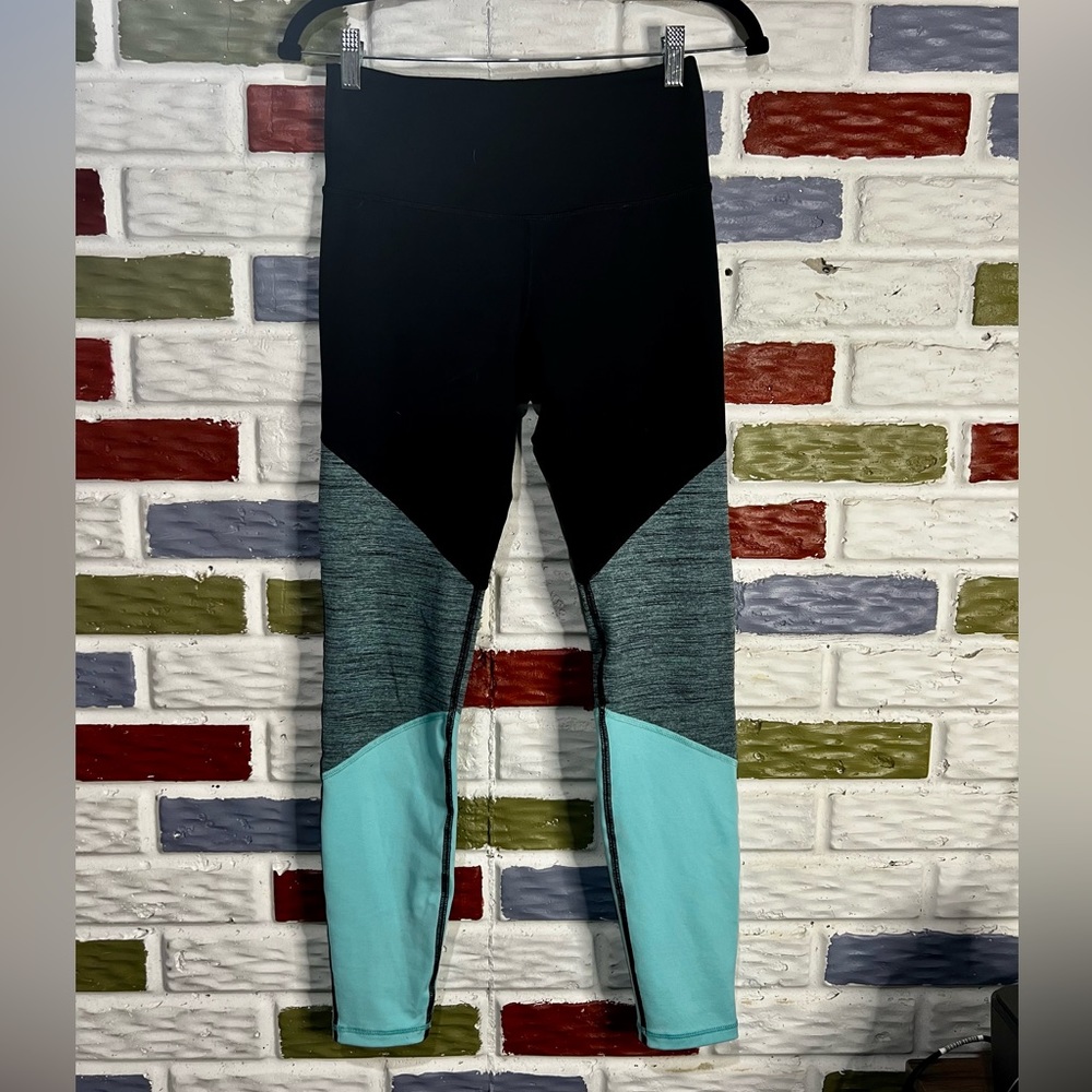 Old Navy Active Pants,‎ Workout Leggings, Turquoise Black Colorblock - Size M